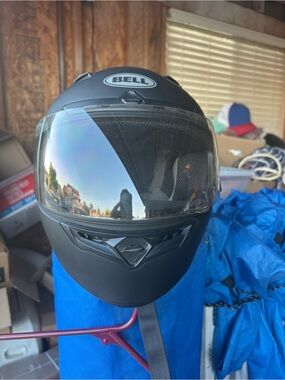 Bell Full-Face Motorcycle Helmet - Matte Black